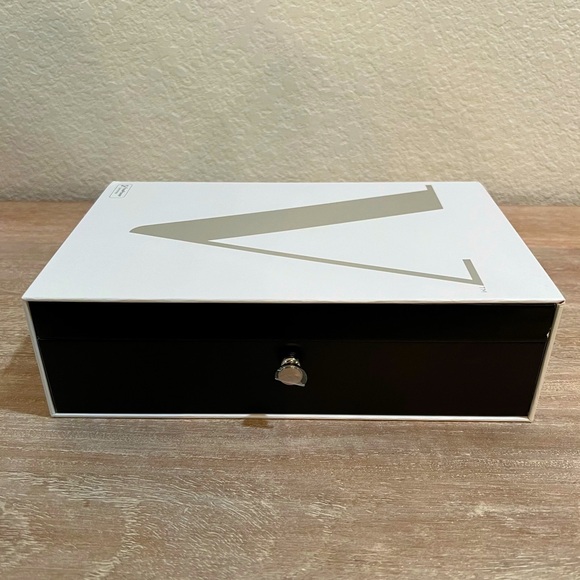 NEW! Authentic Volonic Valet 3 Luxury Position Free Wireless Charger - Picture 3 of 9